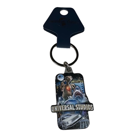 Universal Studios Amblin Compilation Keychain - Picture 1 of 1